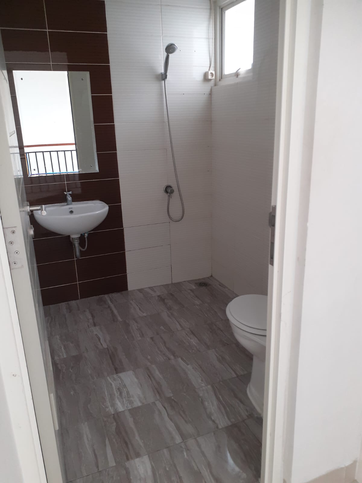 DiJual Rumah di Monte Cavallo Grand Wisata